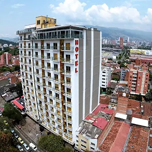 Dorado La 70 4*, Medellín Colombia